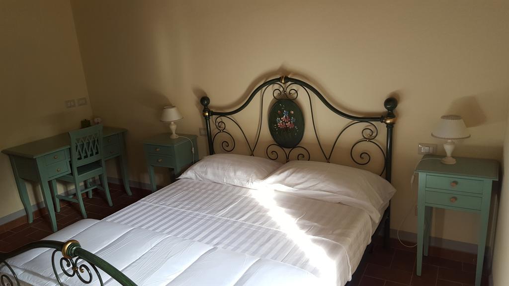 Dimora Fra' Giovanni B&B Relais Magione Cameră foto